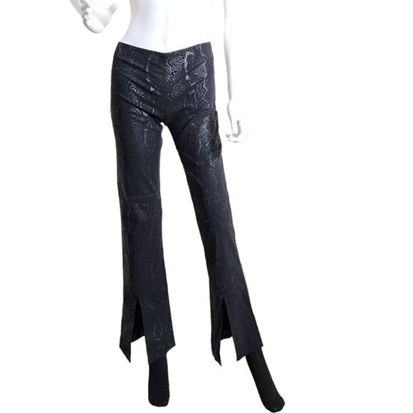 BeBe   - Picture 2 of 15